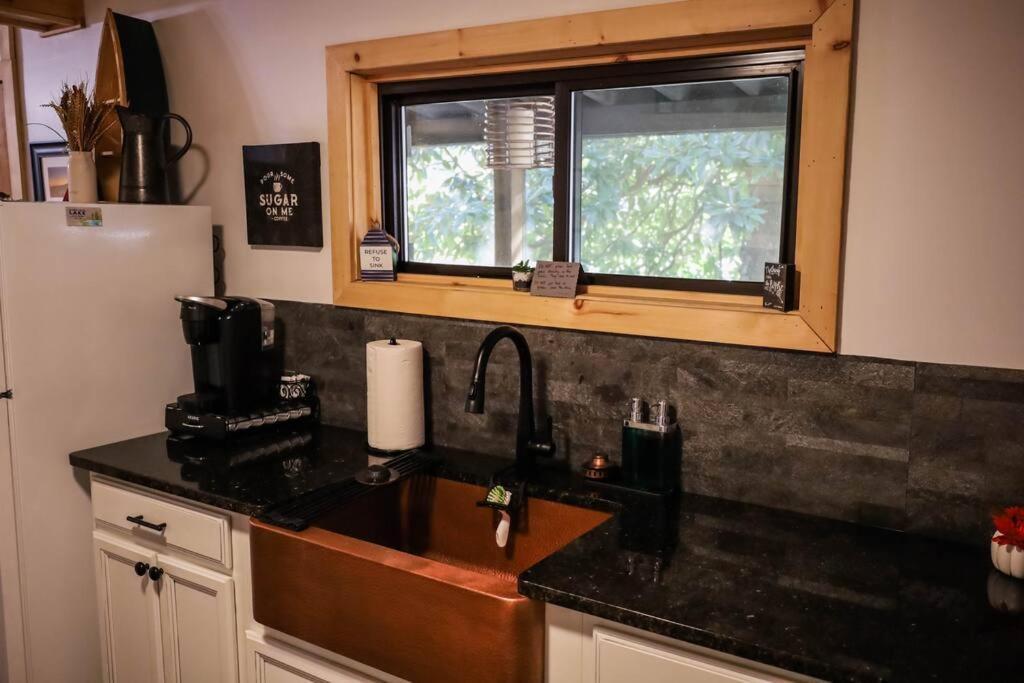 Butler Cabin At The Cove At Watauga Lake מראה חיצוני תמונה